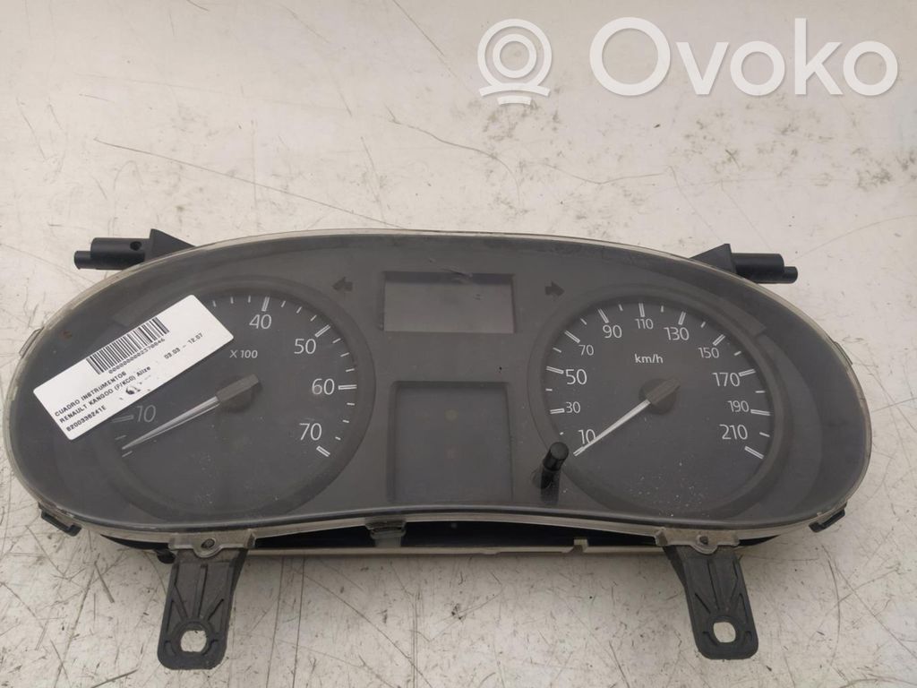 Renault Kangoo I Nopeusmittari (mittaristo) 