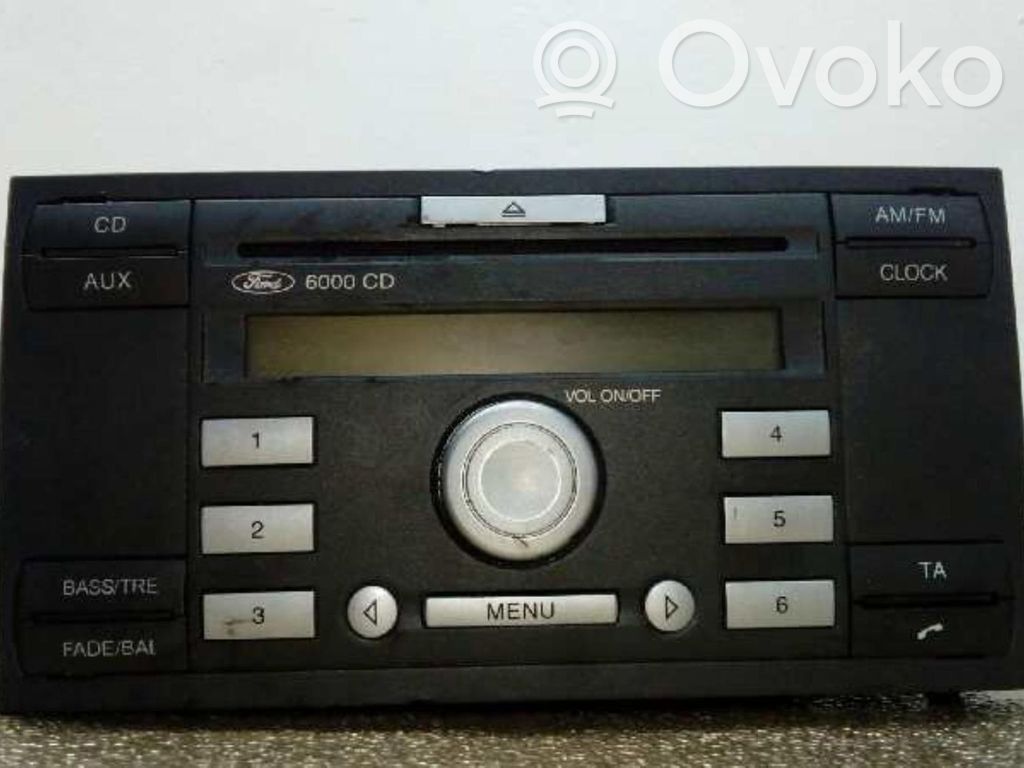 Panel / Radioodtwarzacz CD/DVD/GPS   5M5T18C815FA