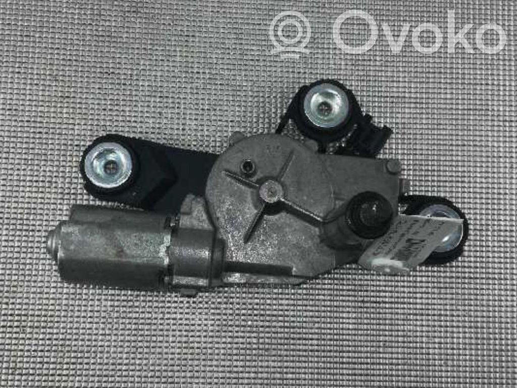 Motor del limpiaparabrisas trasero   0390201823