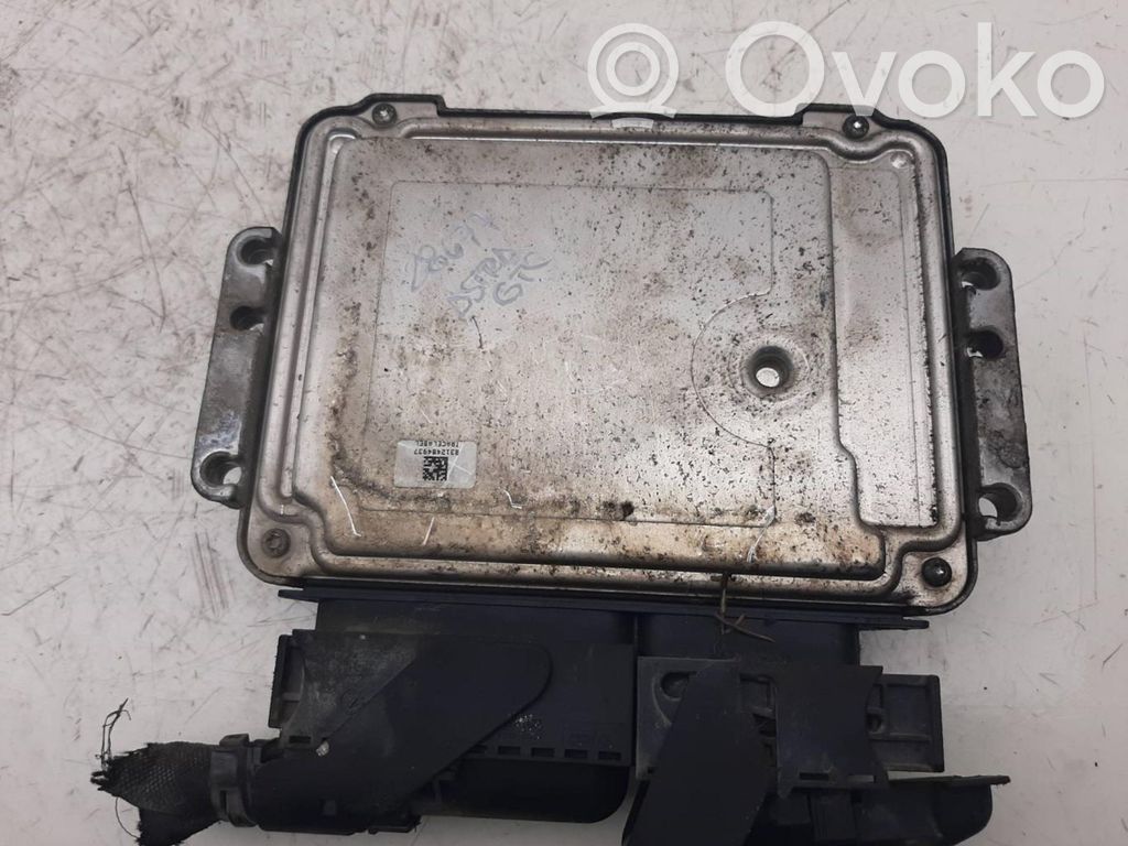 Unidad de control/módulo ECU del motor   0281012867