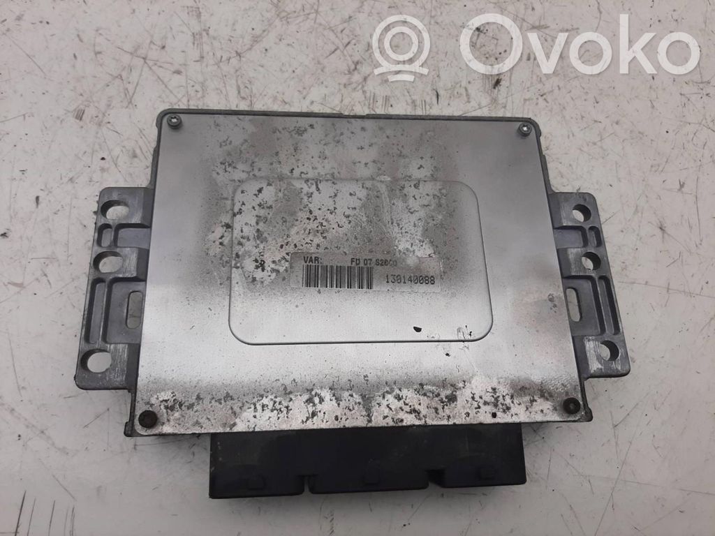 Engine control unit/module ECU   215840391