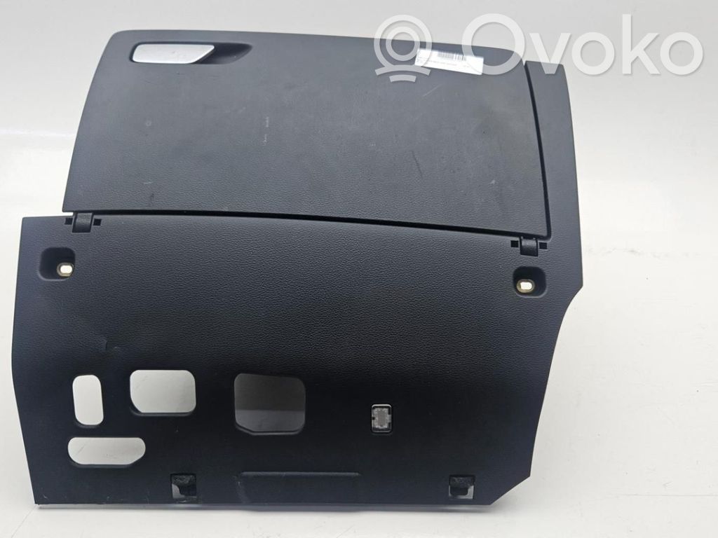 Guantera   8V1857104