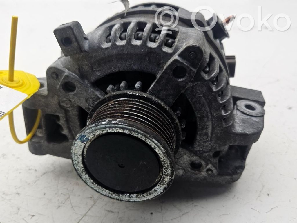 Alternador   270600R011
