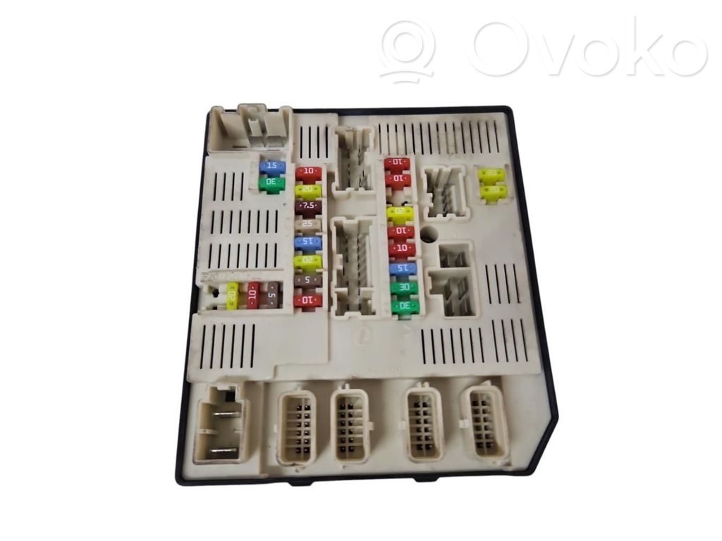 Módulo de fusible   284B68372R