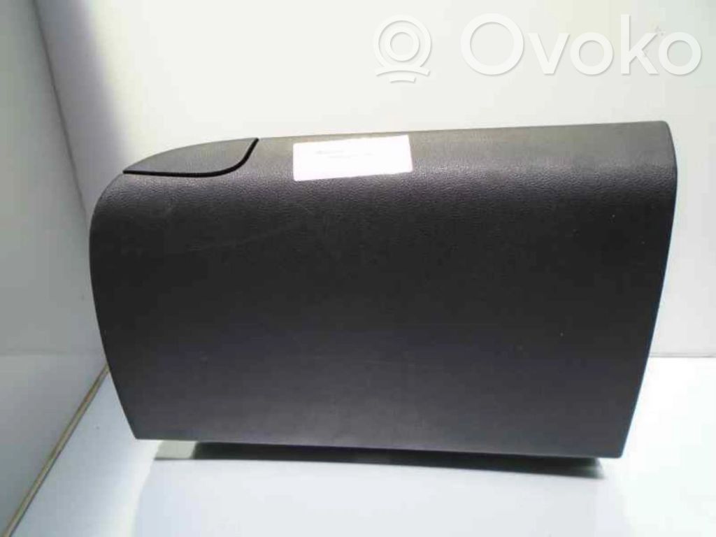 Guantera   84510A2100WK