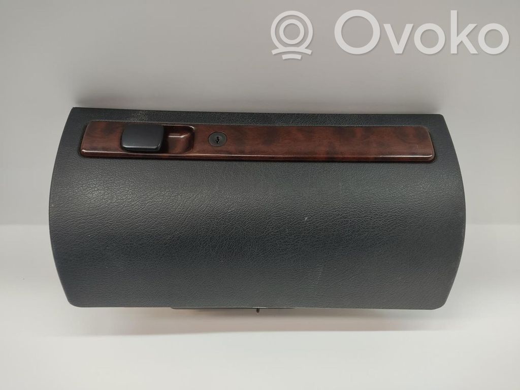 Guantera   8220QP