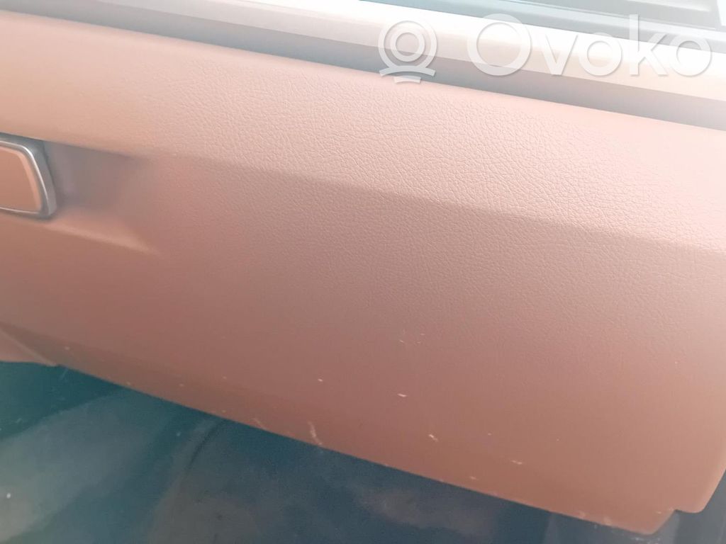 BMW 4 F36 Gran coupe Mantu nodalījums 