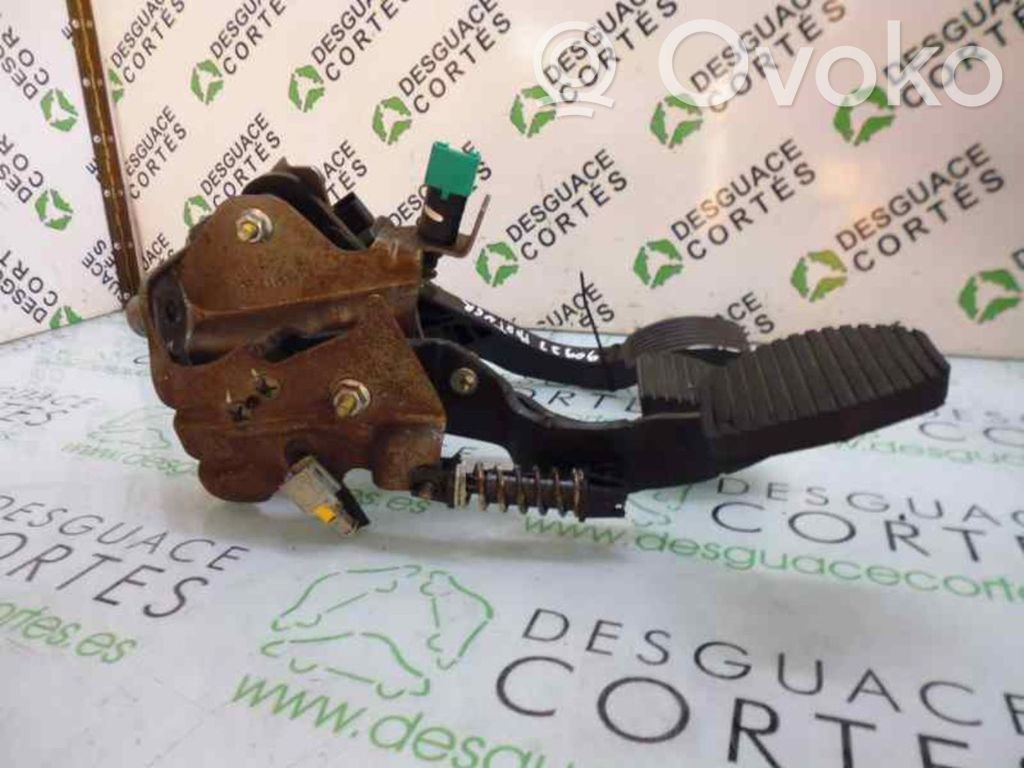 Pedal de embrague   2127AQ