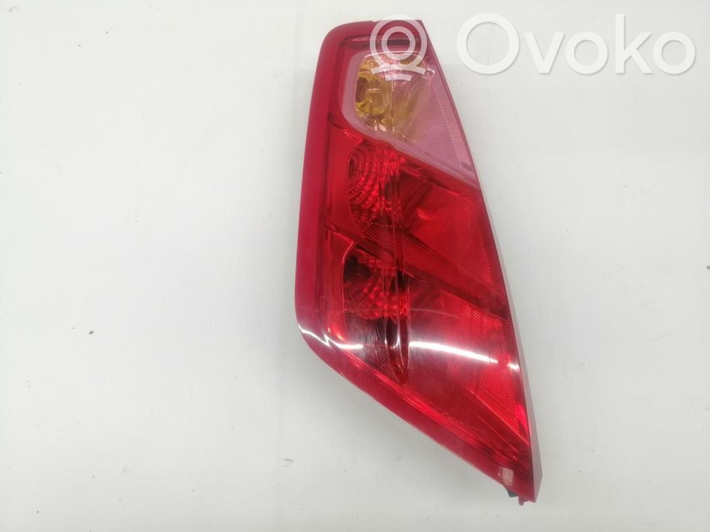 Fiat Punto (199) Lampă spate în caroserie