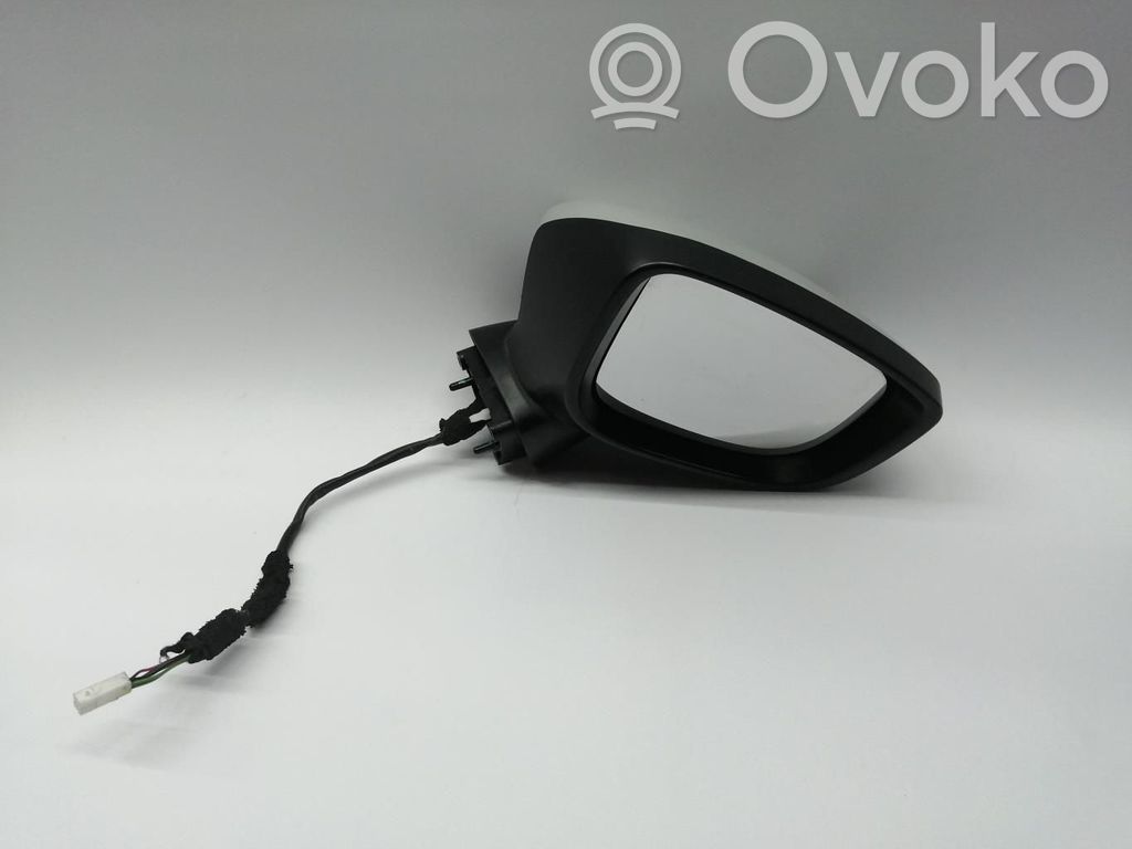 Front door electric wing mirror