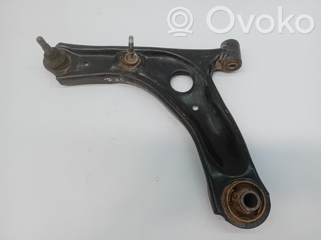 Toyota Aygo AB10 Basculă inferioară față 