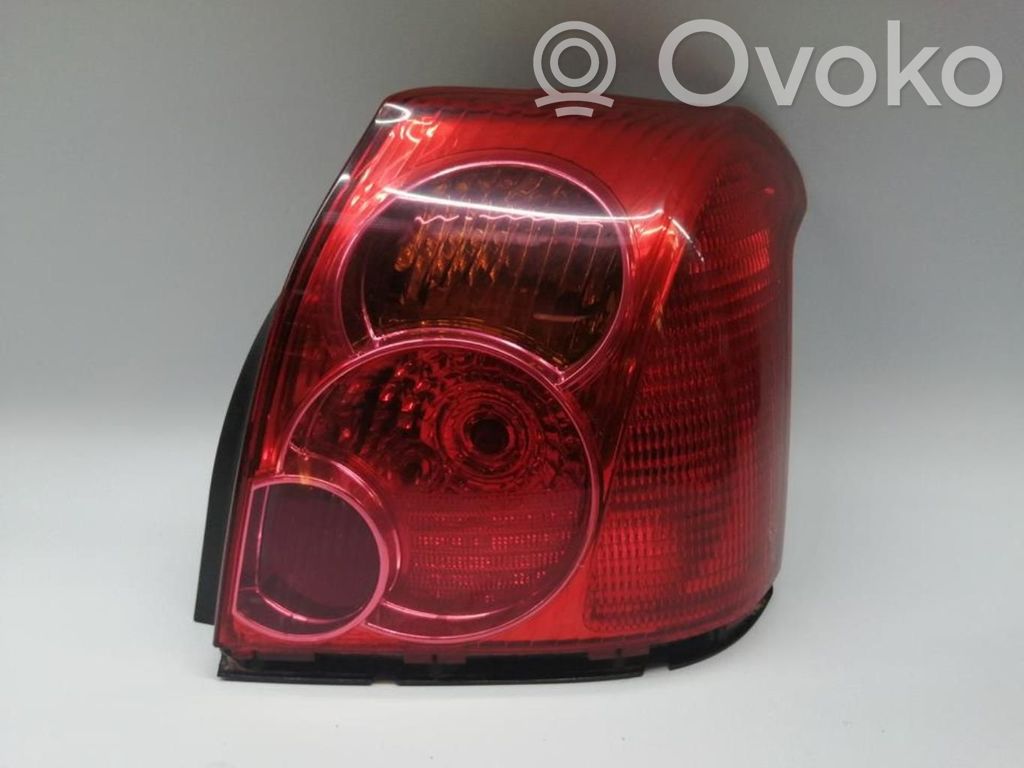 Toyota Avensis T250 Luci posteriori