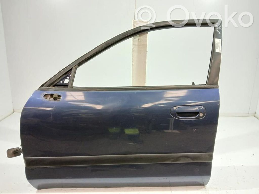 Mitsubishi Carisma Puerta delantera 
