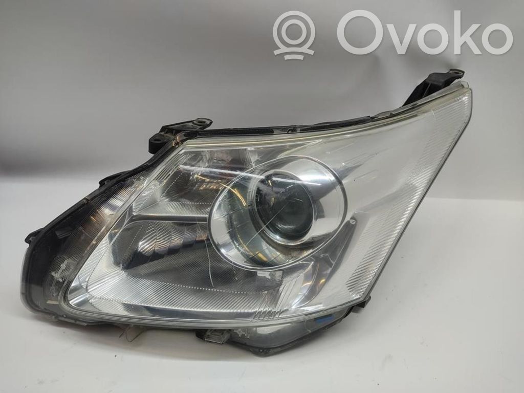 Toyota Avensis T270 Phare frontale
