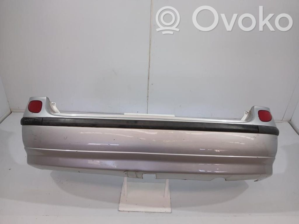 Nissan Almera Tino Paraurti
