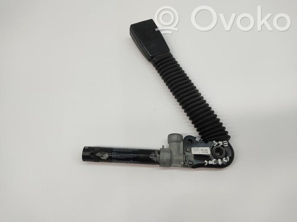 Cinturón delantero   72117210869