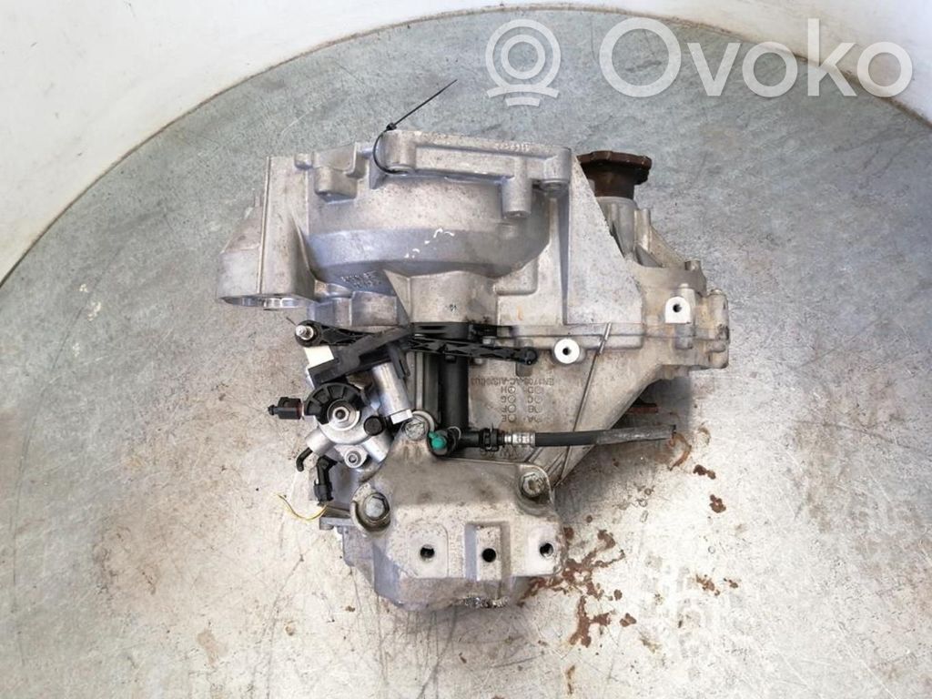 Volkswagen Cross Polo Cutie viteze manuală cu 5 trepte 