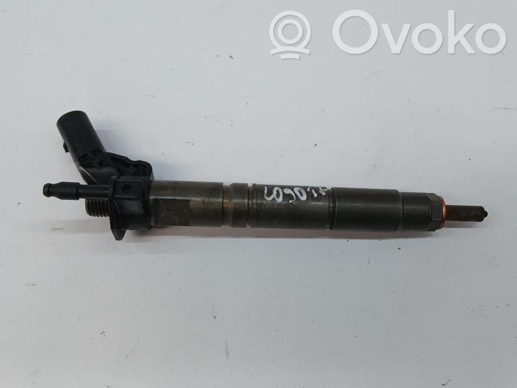 Inyector de combustible   A6420700587