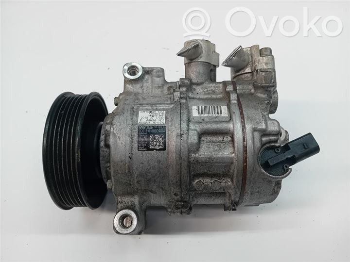 Audi Q3 8U Ilmastointilaitteen kompressorin pumppu (A/C) 