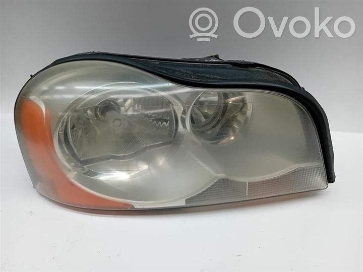 Volvo XC90 Lampa przednia 