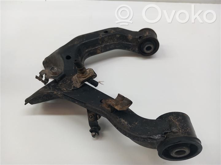 Mitsubishi Montero Basculă superioară față 