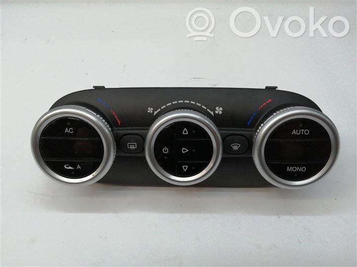 Alfa Romeo Giulietta Moldura del climatizador/control de calefacción