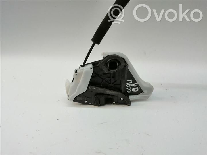 Nissan Qashqai Zamek drzwi przednich 