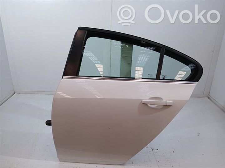 Opel Insignia A Puerta trasera