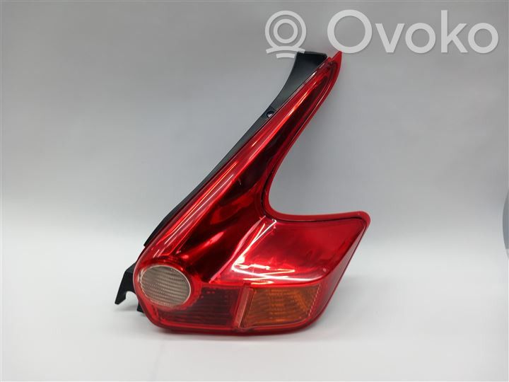 Nissan Juke I F15 Lampa tylna
