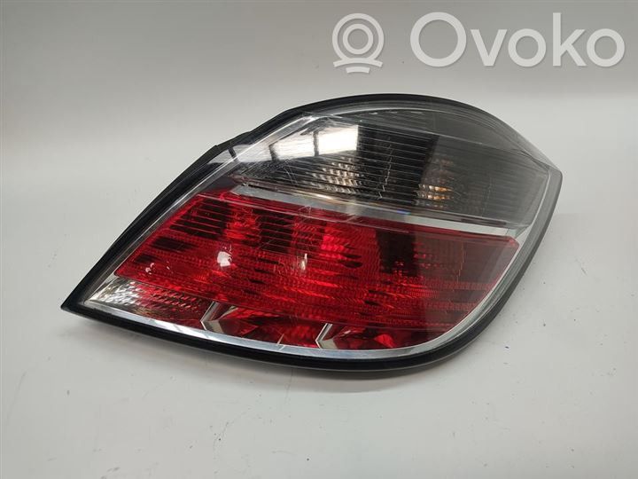 Opel Astra H Luz trasera/de freno 