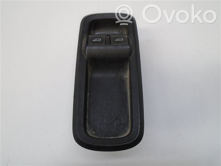 Ford Fiesta Interruptor del elevalunas eléctrico 