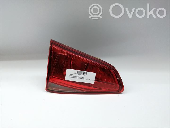 Volkswagen Golf VII Lampy tylnej klapy bagażnika