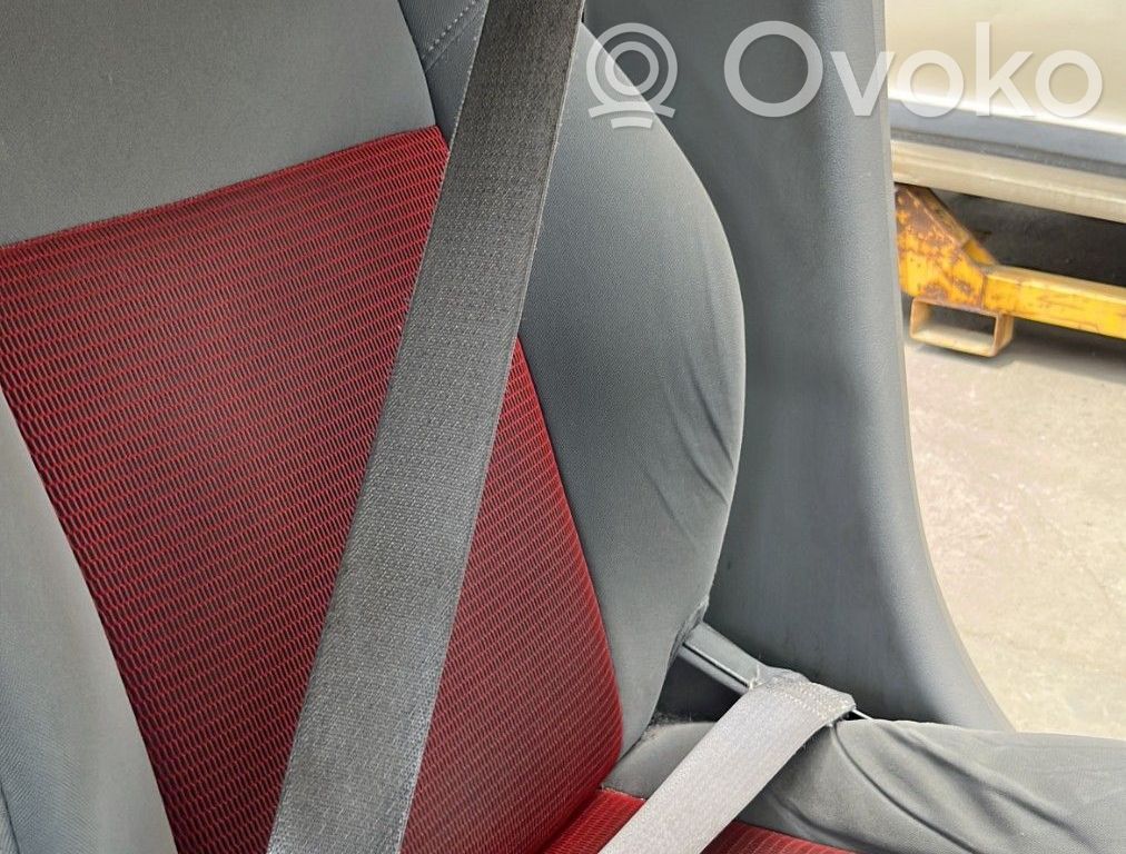 Dodge Caliber Cinturón delantero 