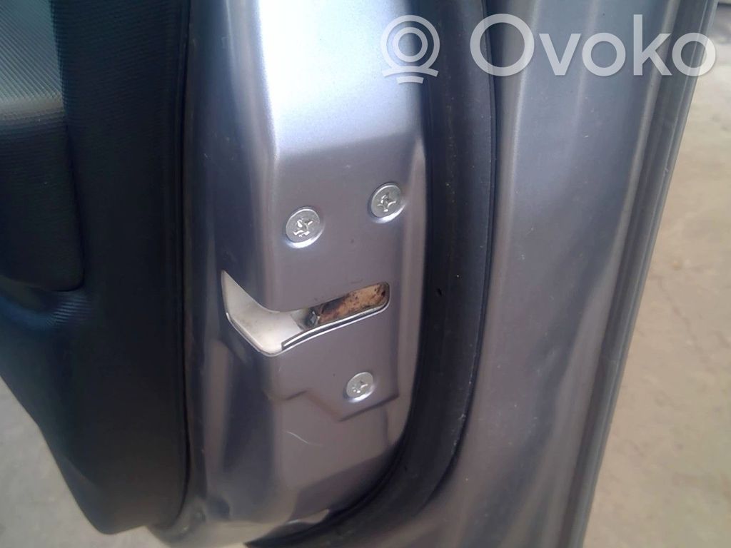 Honda Jazz Priekšpusē slēdzene 
