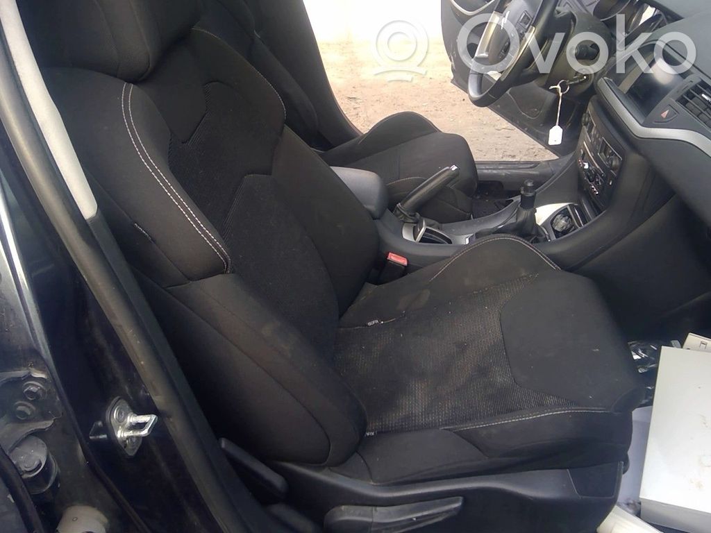 Citroen C5 Etumatkustajan istuin 