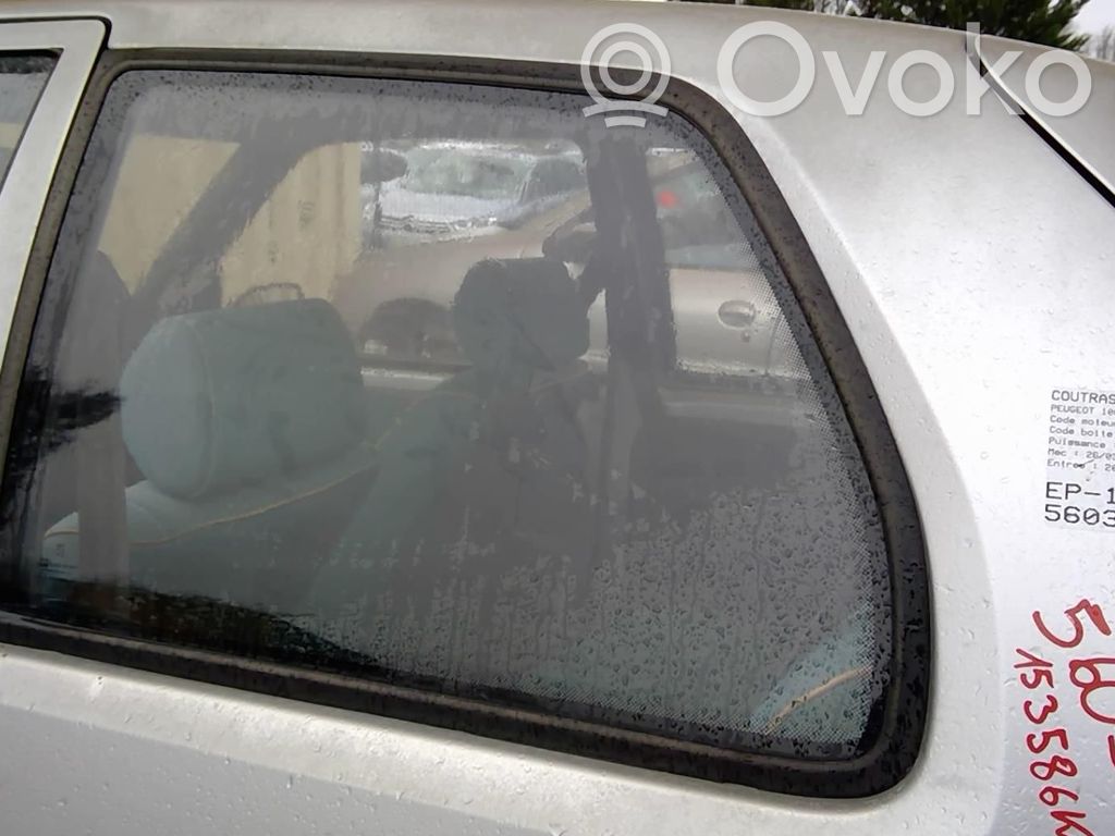 Peugeot 106 Seitenscheibe hinten 