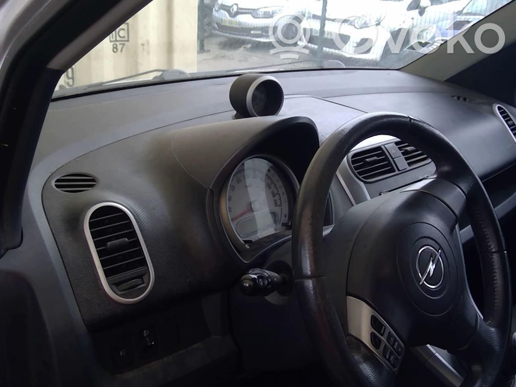 Opel Agila B Панель 