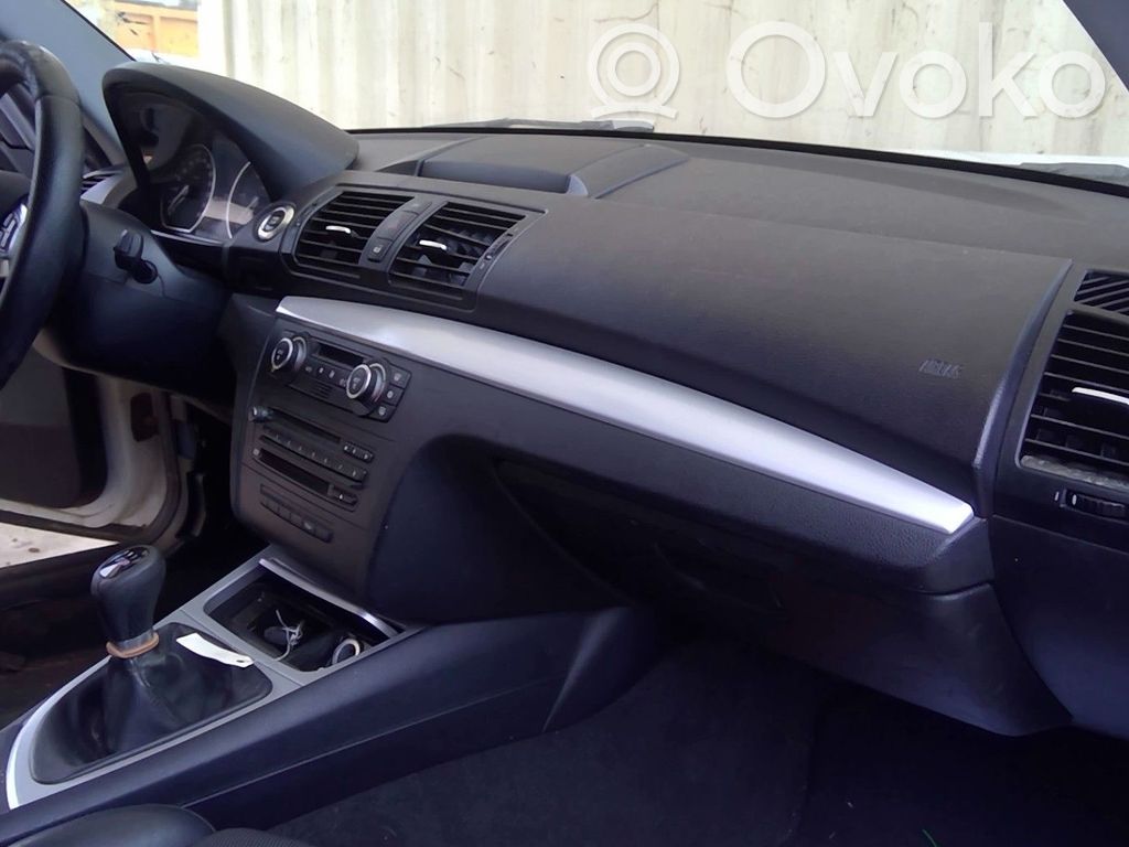 BMW 1 E81 E87 Panelė 