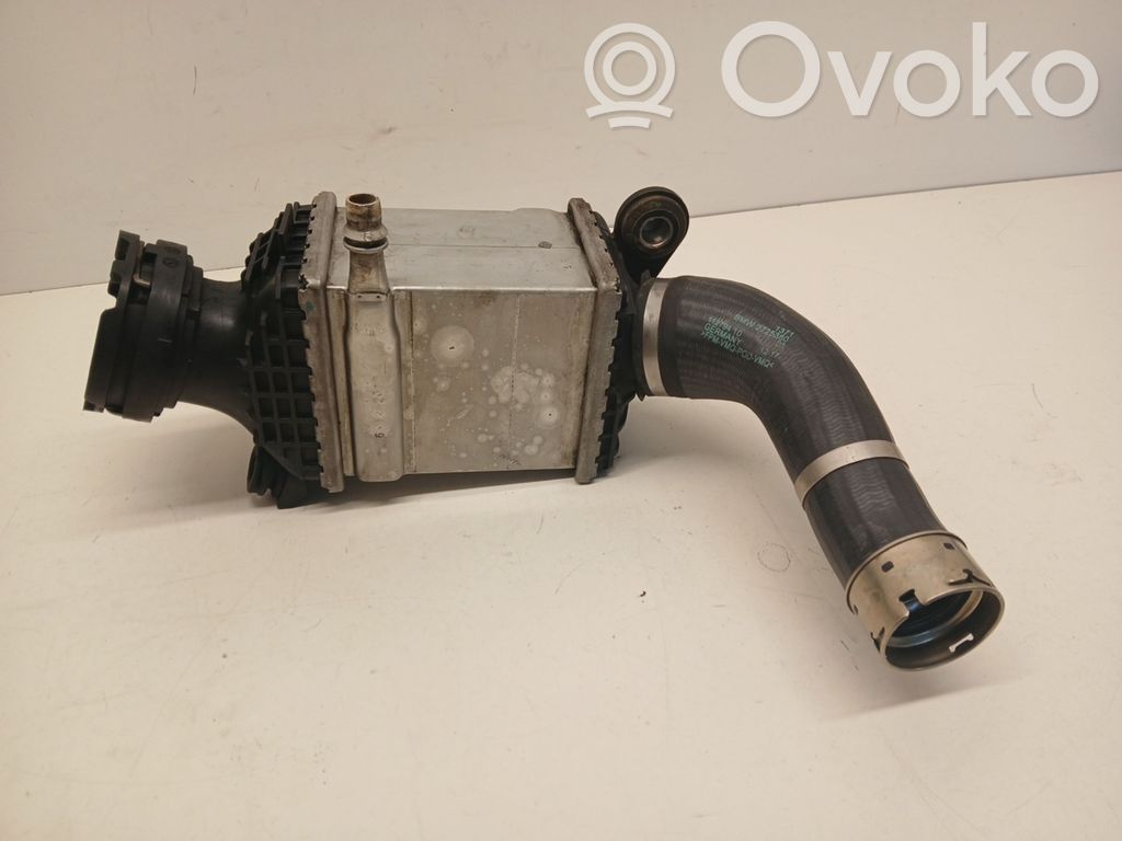 BMW 5 G30 G31 G38 Chłodnica powietrza doładowującego / Intercooler 