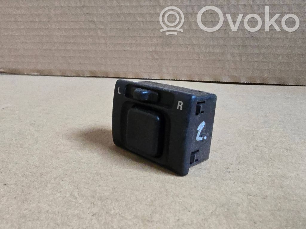 Wing mirror switch   3795075F00
