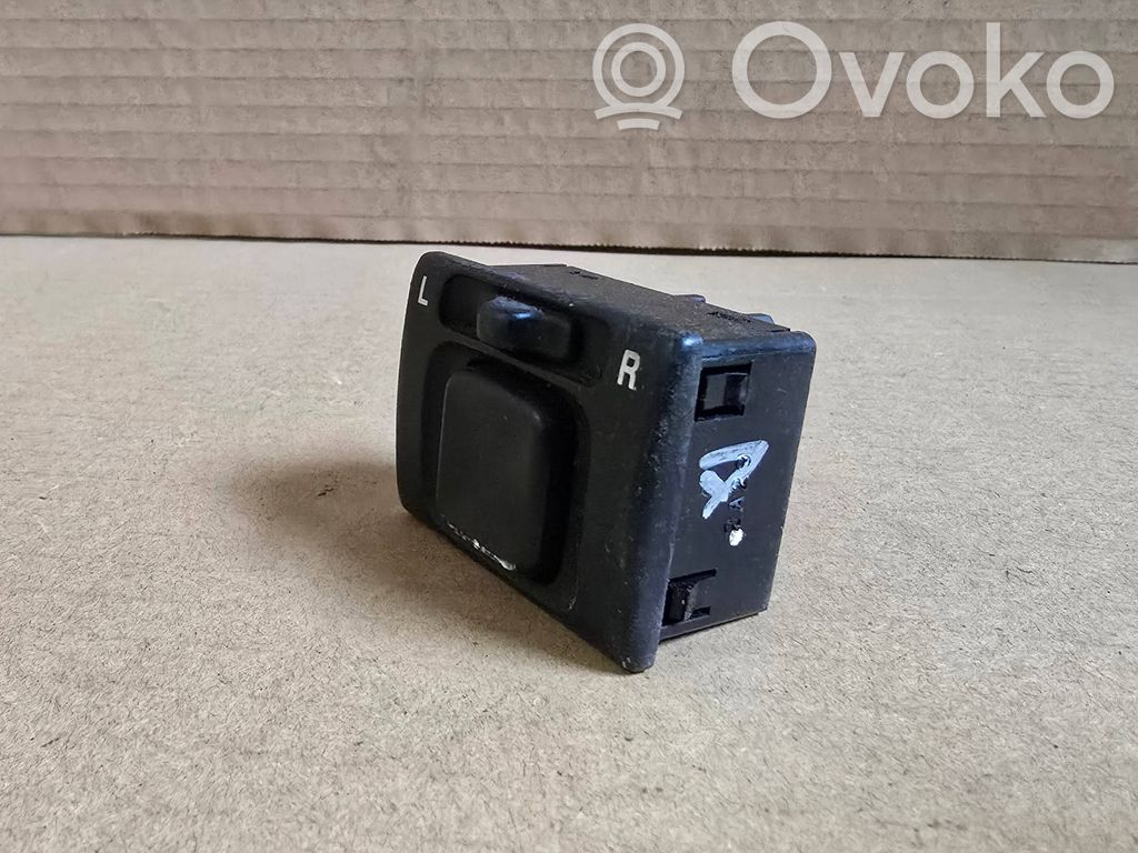 Wing mirror switch   3795075F00