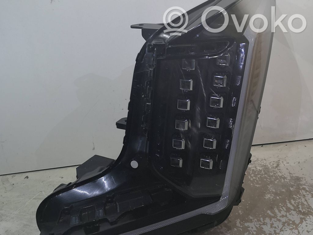 Etu-/Ajovalo   92101D0130