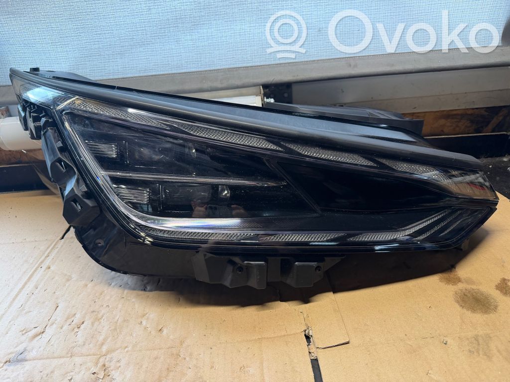 Headlight/headlamp   A11R,230704
