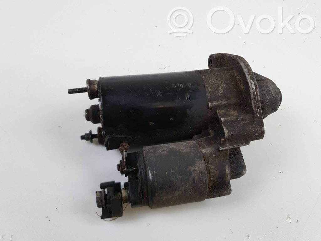 Volkswagen PASSAT B5 Starteris 