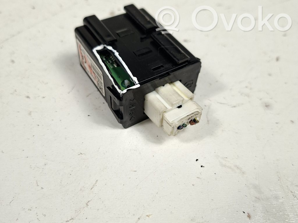 Mazda 6 Keyless (KESSY) go control unit/module 
