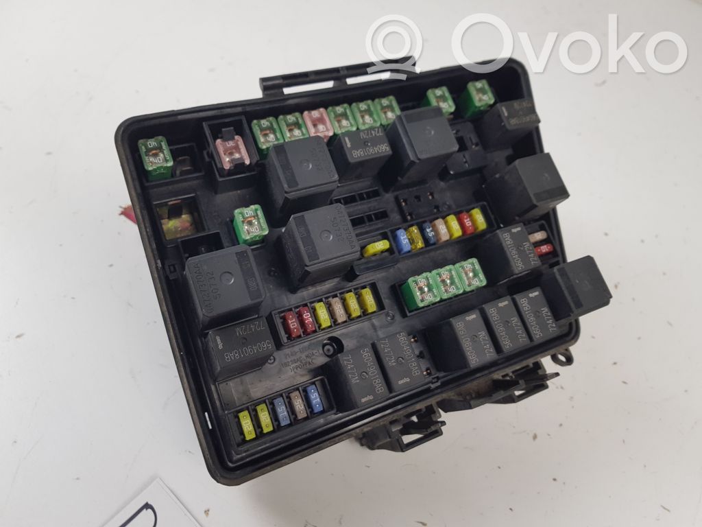 Chrysler Pacifica Fuse module 