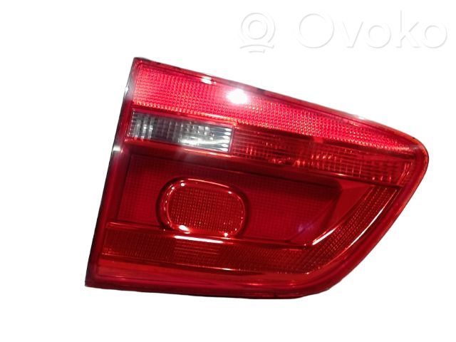 Volkswagen Touran II Lampy tylnej klapy bagażnika 
