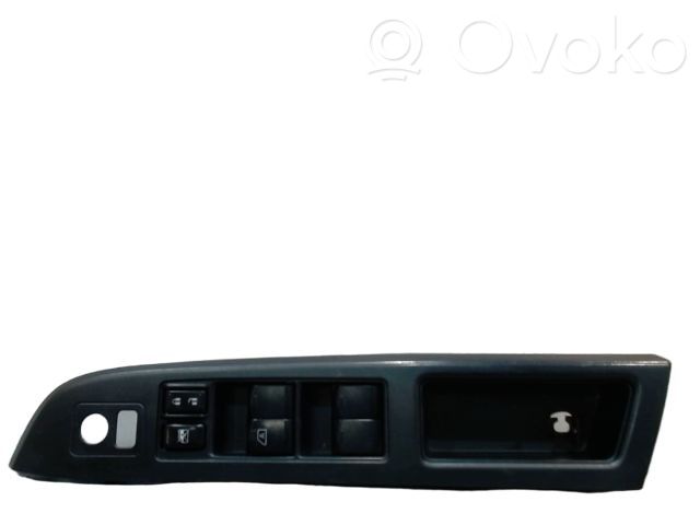 Subaru XV I Electric window control switch 