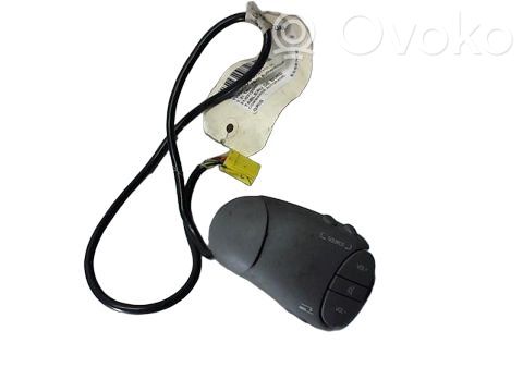 Renault Twingo I Unidad central de control multimedia 