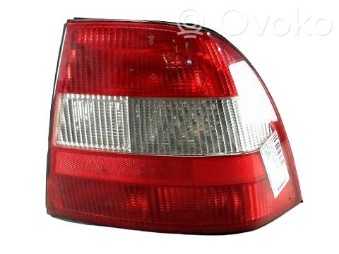 Opel Vectra B Lampă spate în caroserie 